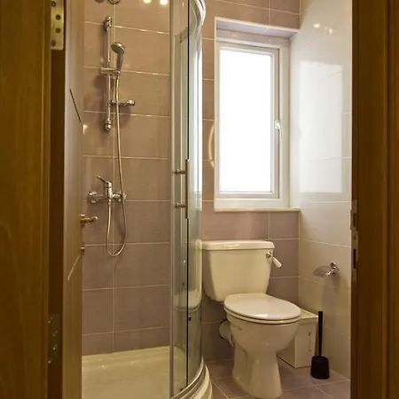 Aparthotel Nula San Ġiljan