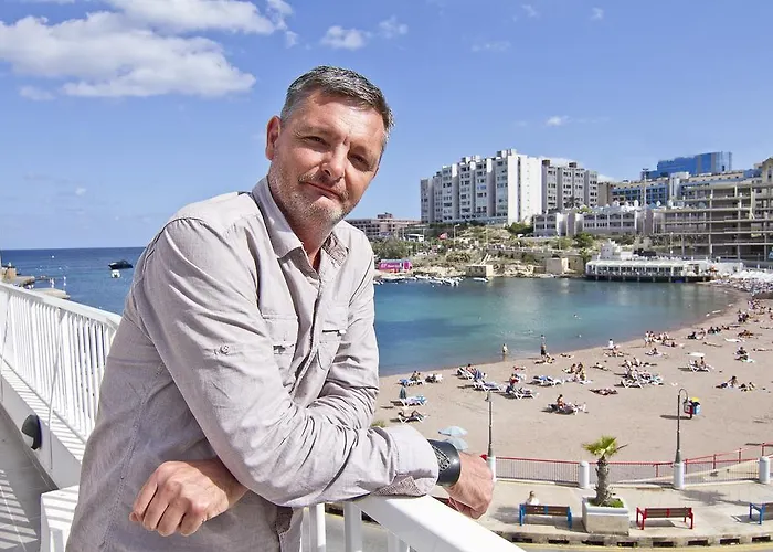 Nula Сент Джулианс